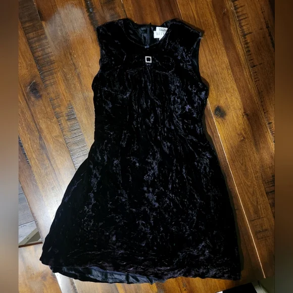Neiman Marcus Dresses | Vintage Neiman Marcus Helena Girls Black Crushed Plush Velvet Dress | Color: Black | Size: 8g | 1917sky's Closet